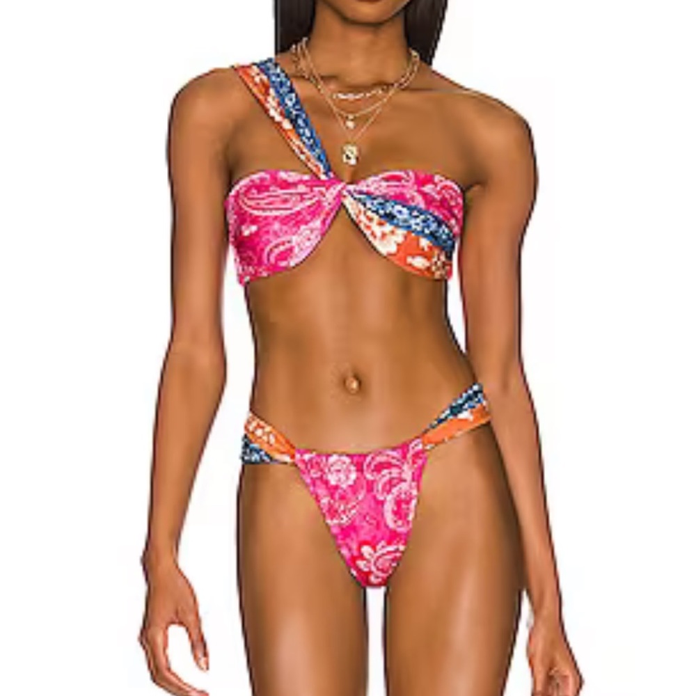 ISO Agua Bendita x Revolve Zuri Bikini top in Rioja Pink NOT FOR SALE